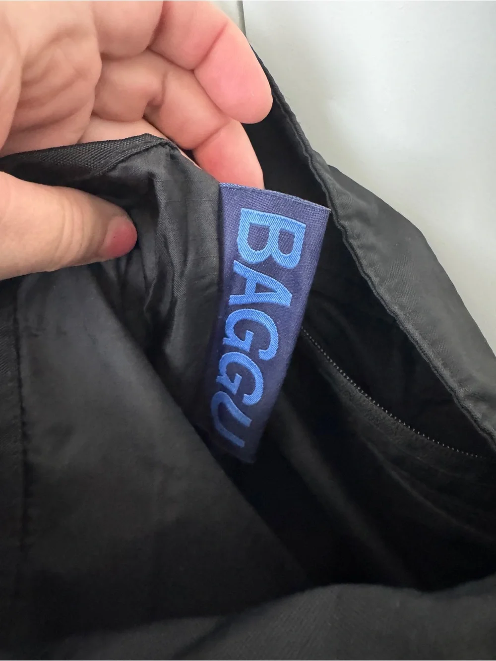 BAGGU Black Adjustable Shoulder Bag